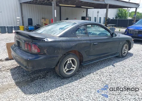 1998 Ford Mustang z USA, uszkodzony, nr VIN 1FAFP4046WF268384